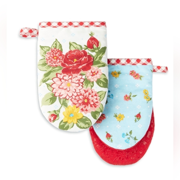 The Pioneer Woman Other - The Pioneer Woman Sweet Rose Mini Mitt Set, 2 Pcs Multicolor.,5.5"W x 8"L
